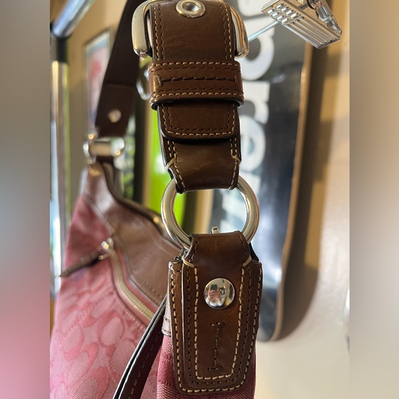 Coach Plum Soho Signature Bag F13740. Comes with small coach wallet!! - Picture 3 of 10